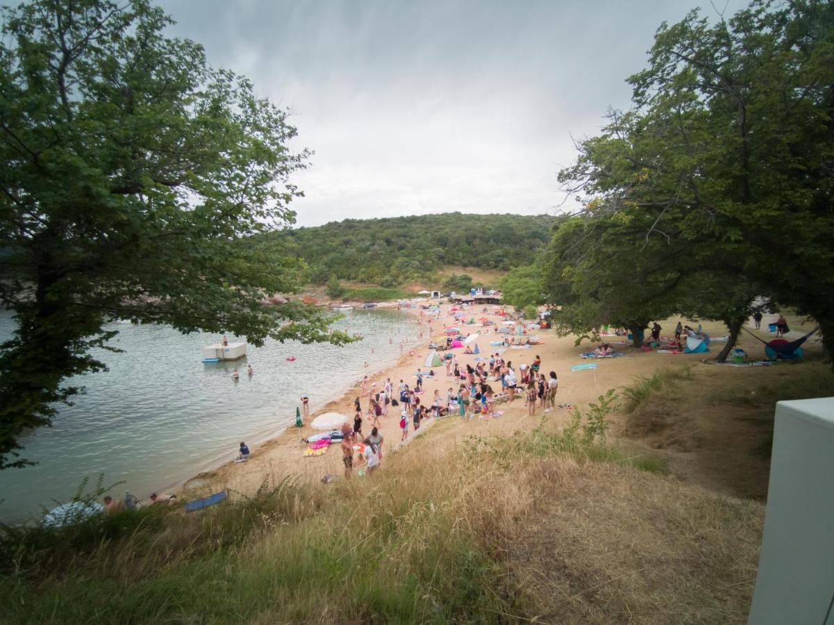 Holiday House Tos-Vila With Heated Pool Vrbnik  Exterior foto