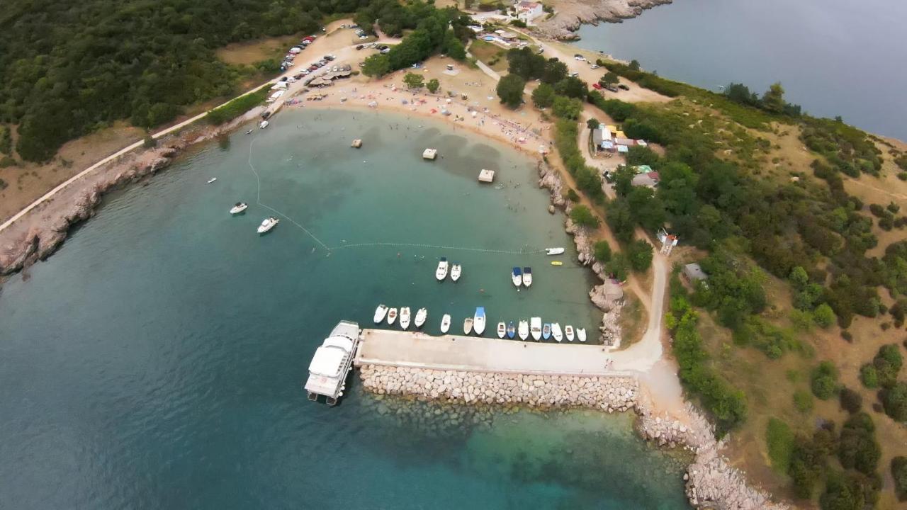 Holiday House Tos-Vila With Heated Pool Vrbnik  Exterior foto